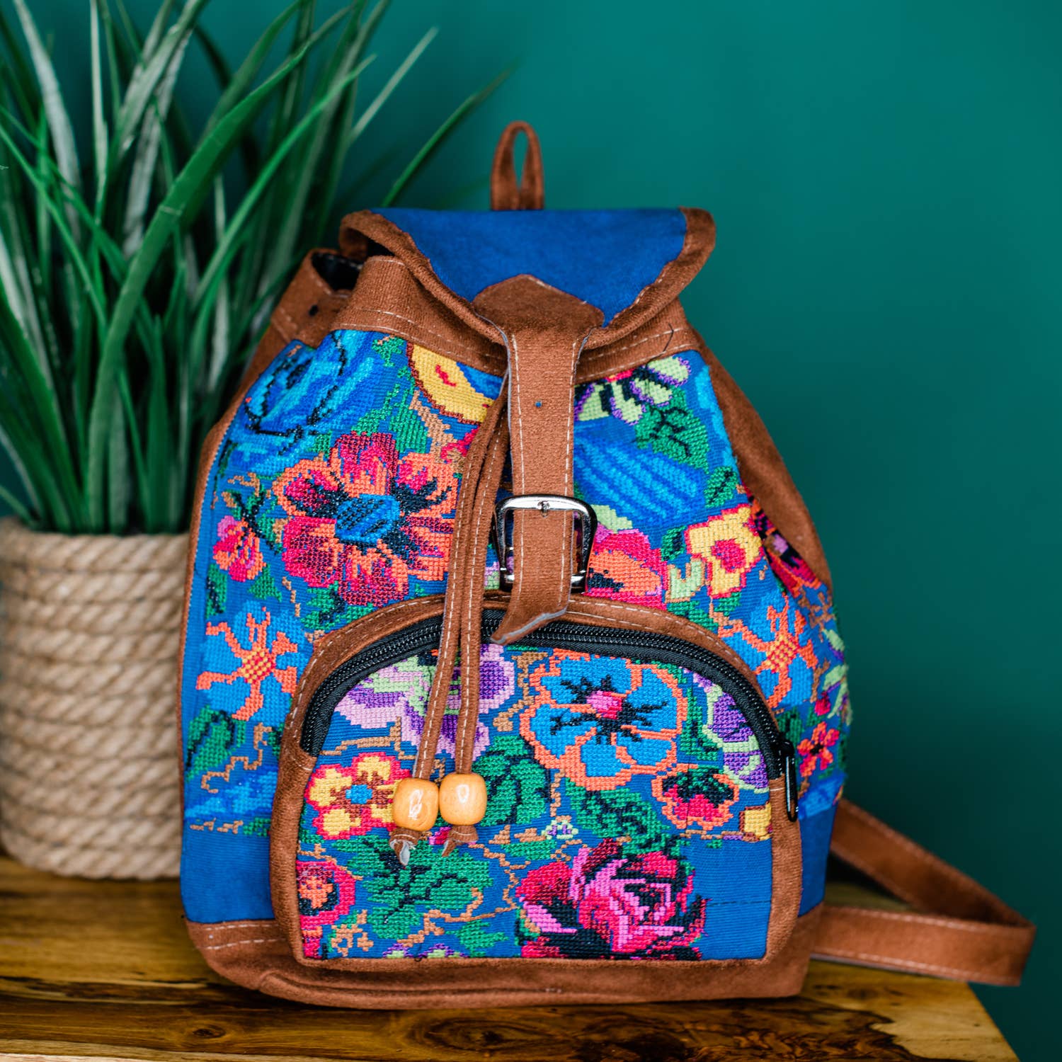 NWOT Vegan Leather Guatemalan Huipil Backpack/Purse Vegan Tipica Backpack Med – A Beautiful Calling Ethical Boutique main image 2