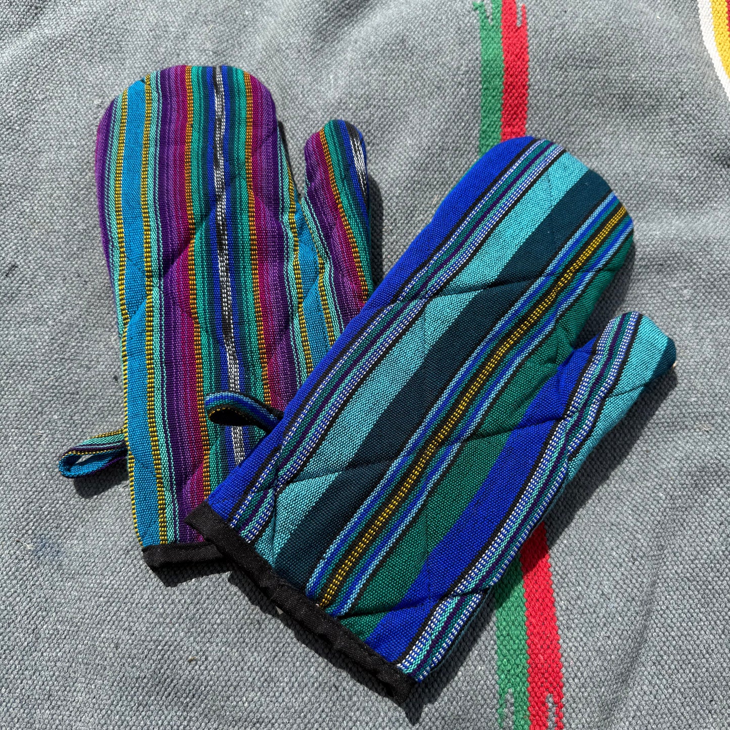 Oven Mitt (Assorted colors)