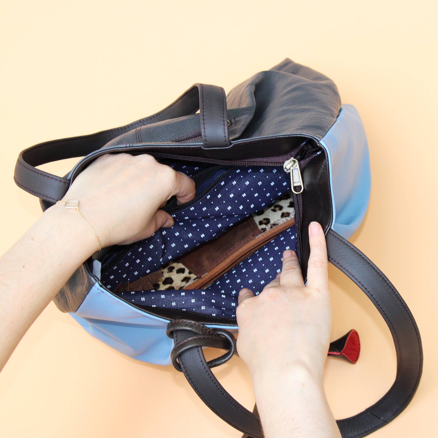 Celine  Shoulder Bag with Zipper Cloure