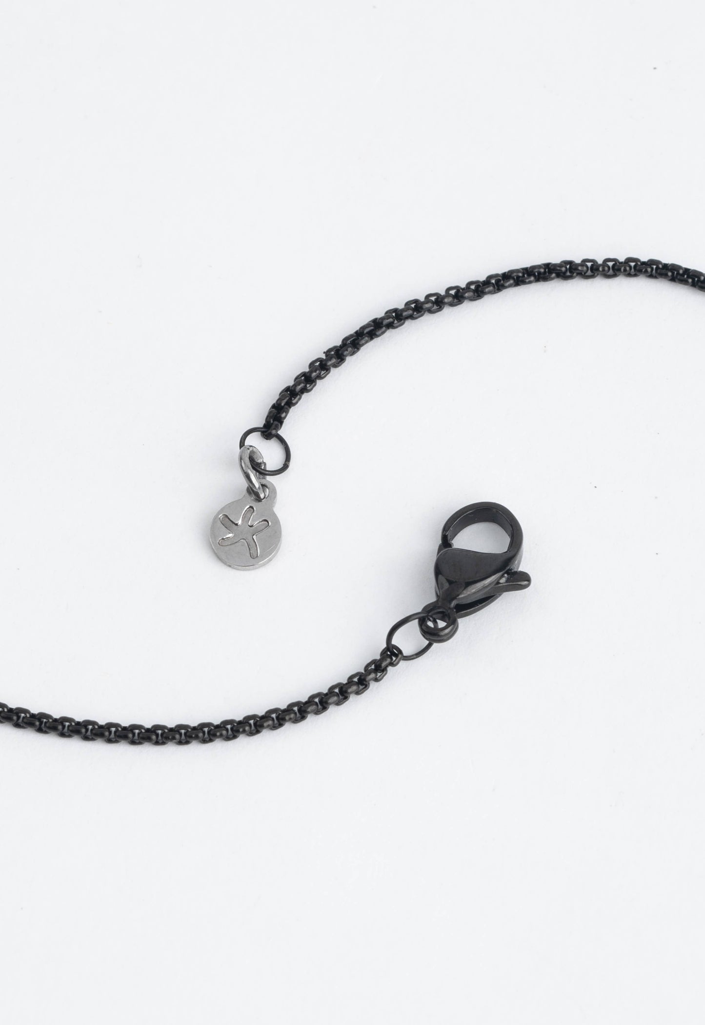 The Pillar Necklace – Matte Black