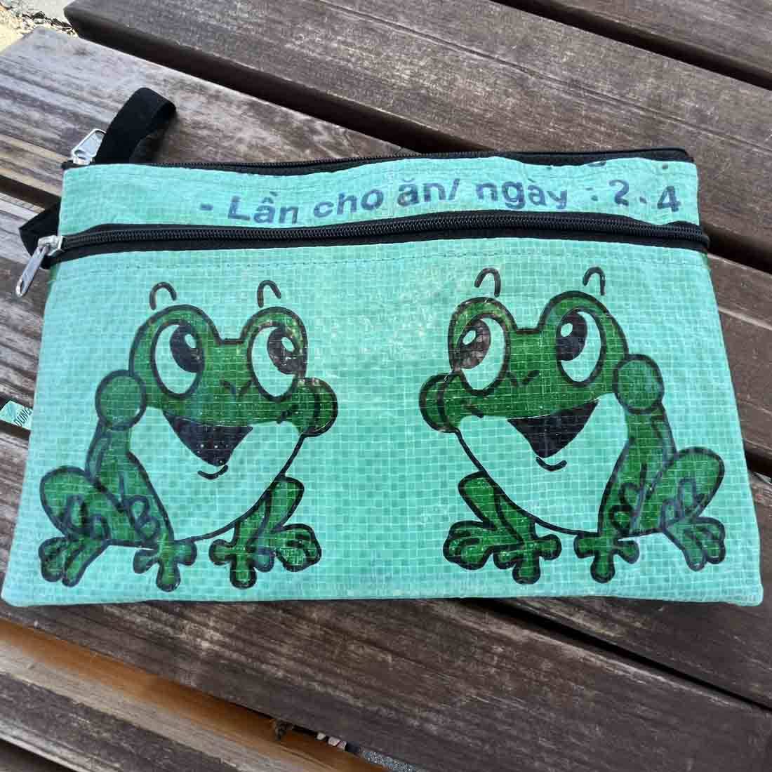 Multipurpose Pouch - Frogs