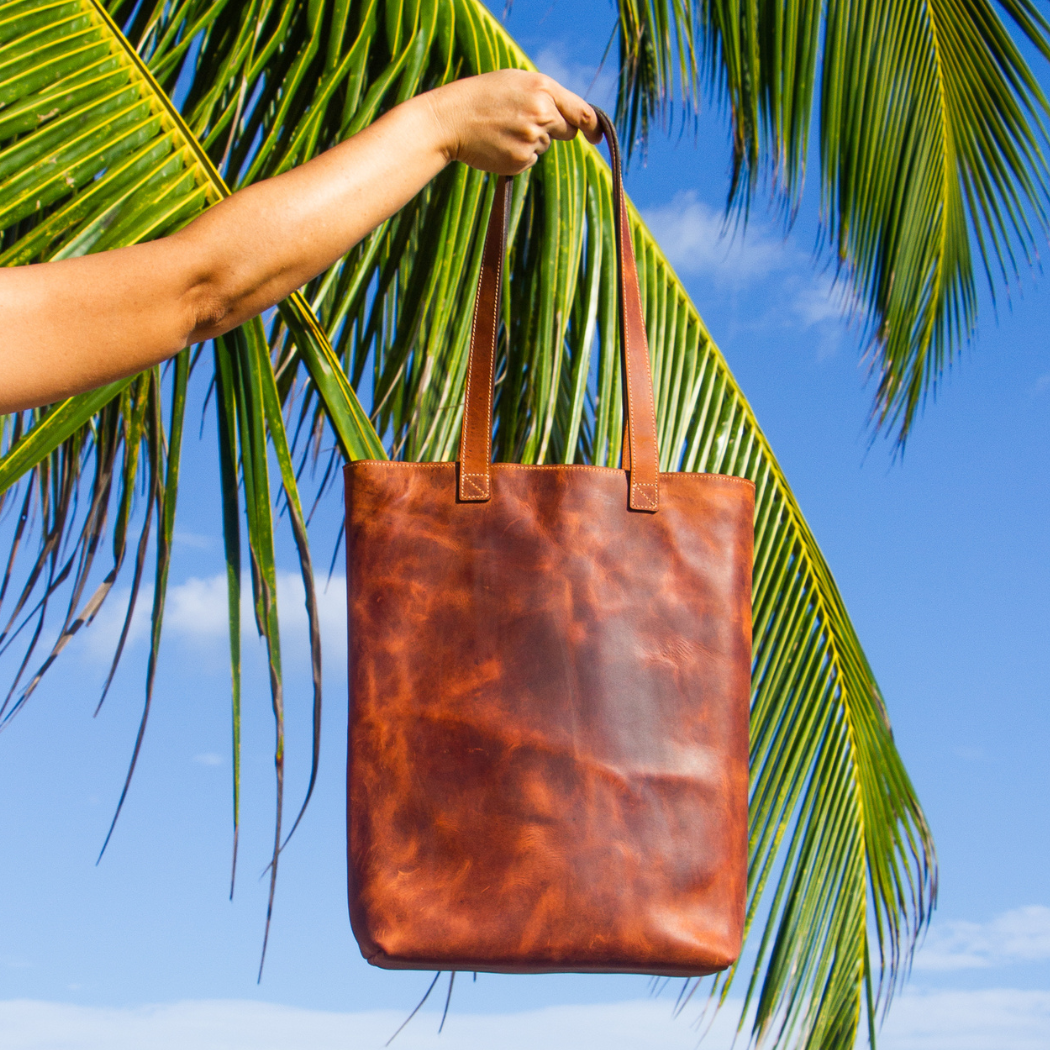 The Essential Tote - Saddle Brown