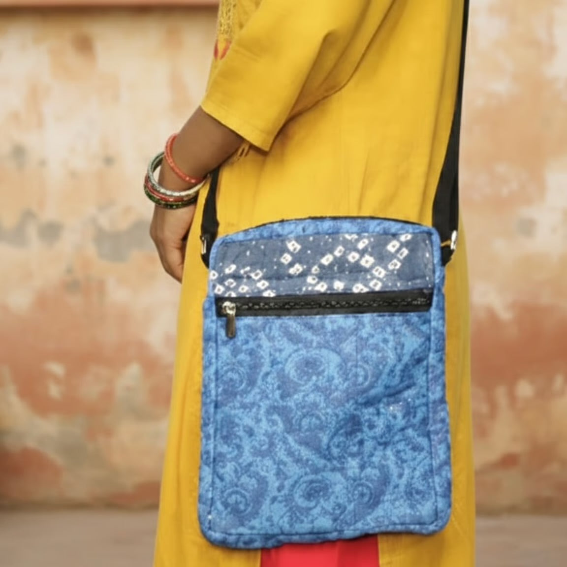 Sari Crossbody