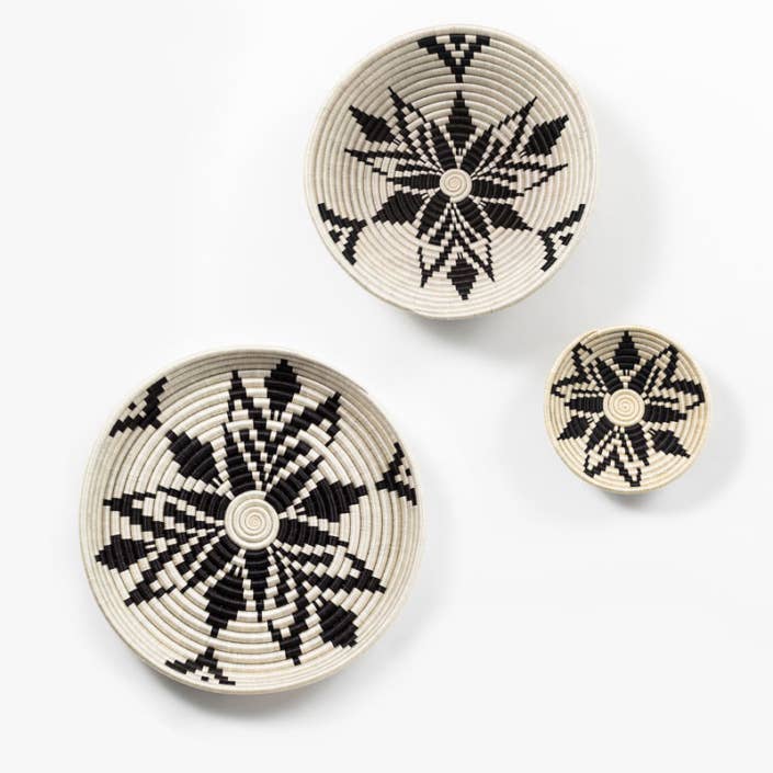 Cactus Blossom 16” Woven Tray