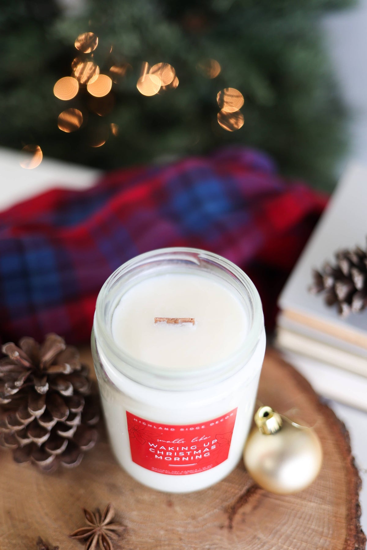 Warm Gingerbread "Waking Up Christmas Morning" Soy Candle