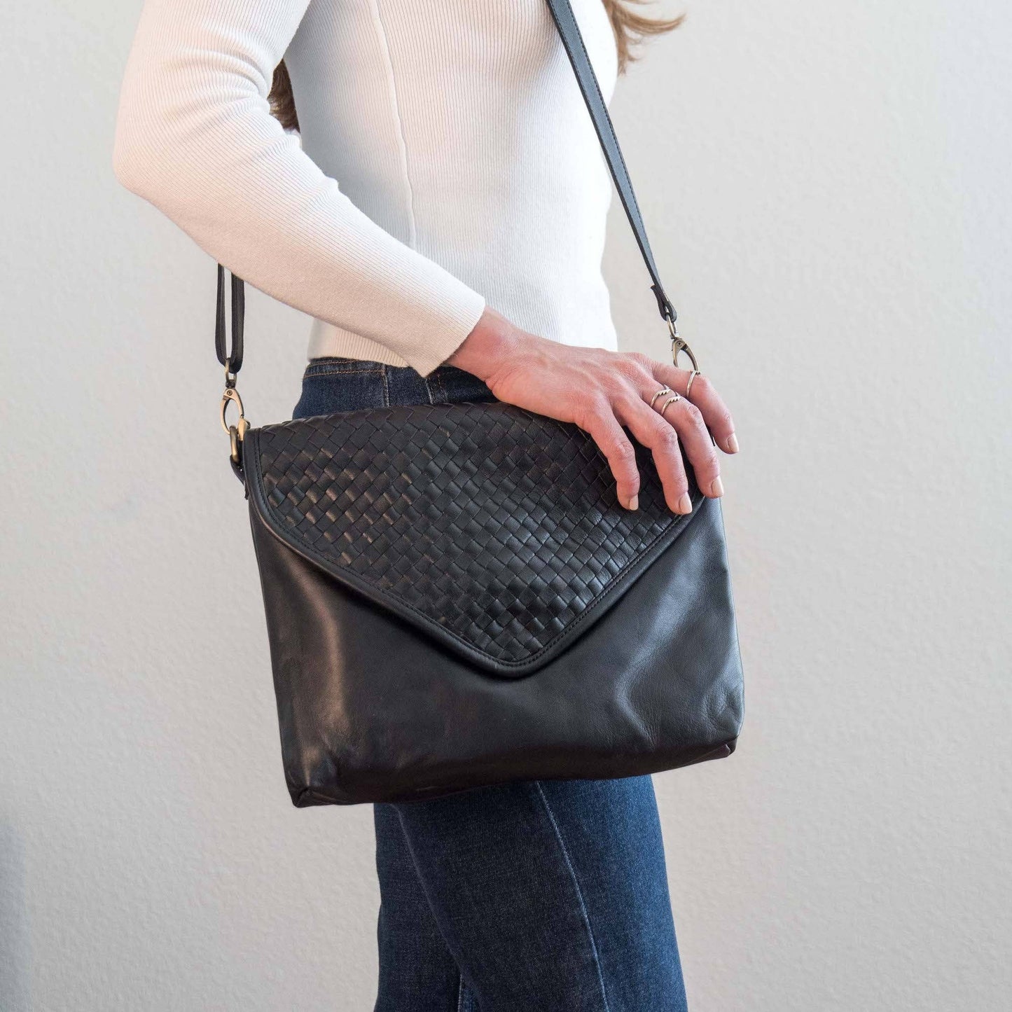 Woven Braided Leather Everyday Bag–Lightweight