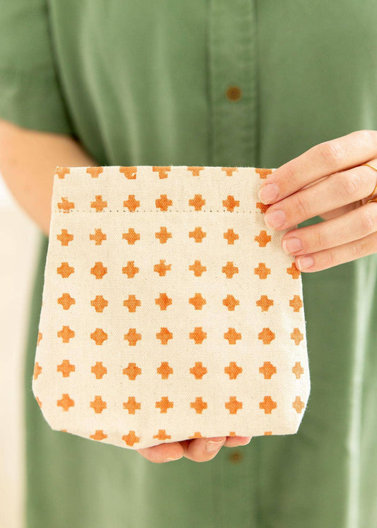 Snap Back Pouch