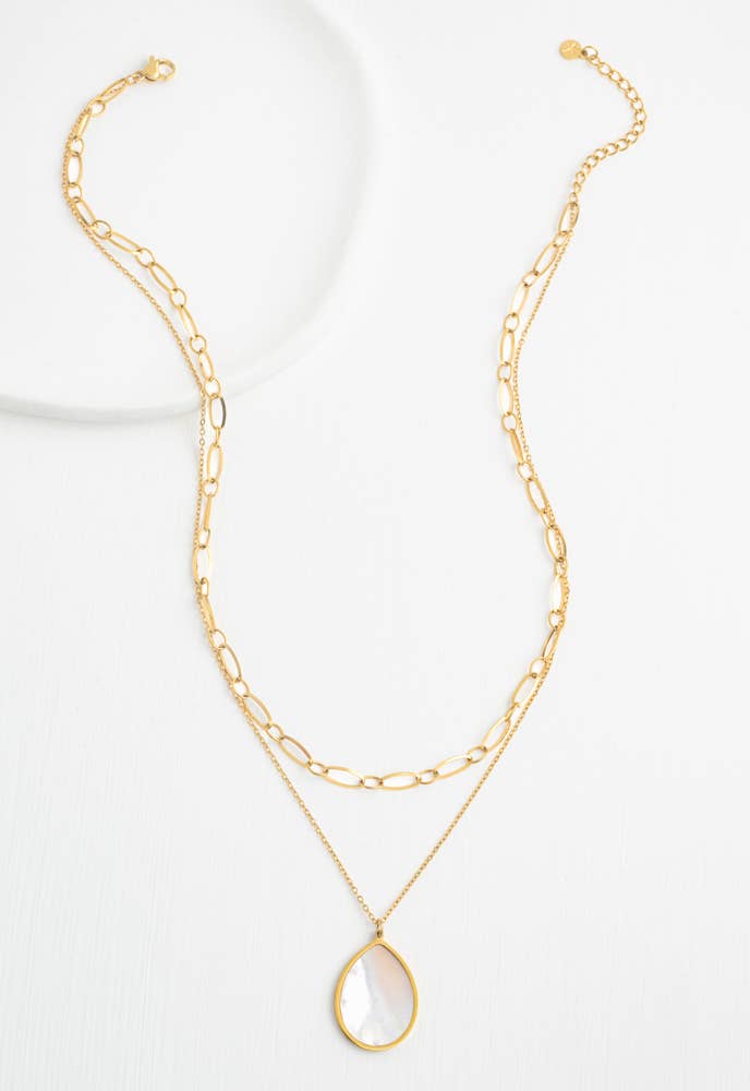 Holly Mother-of-Pearl Necklace